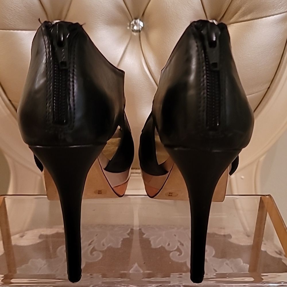 Jessica Simpson Evannan Black & Gold Peep Toe Heels - Picture 10 of 16